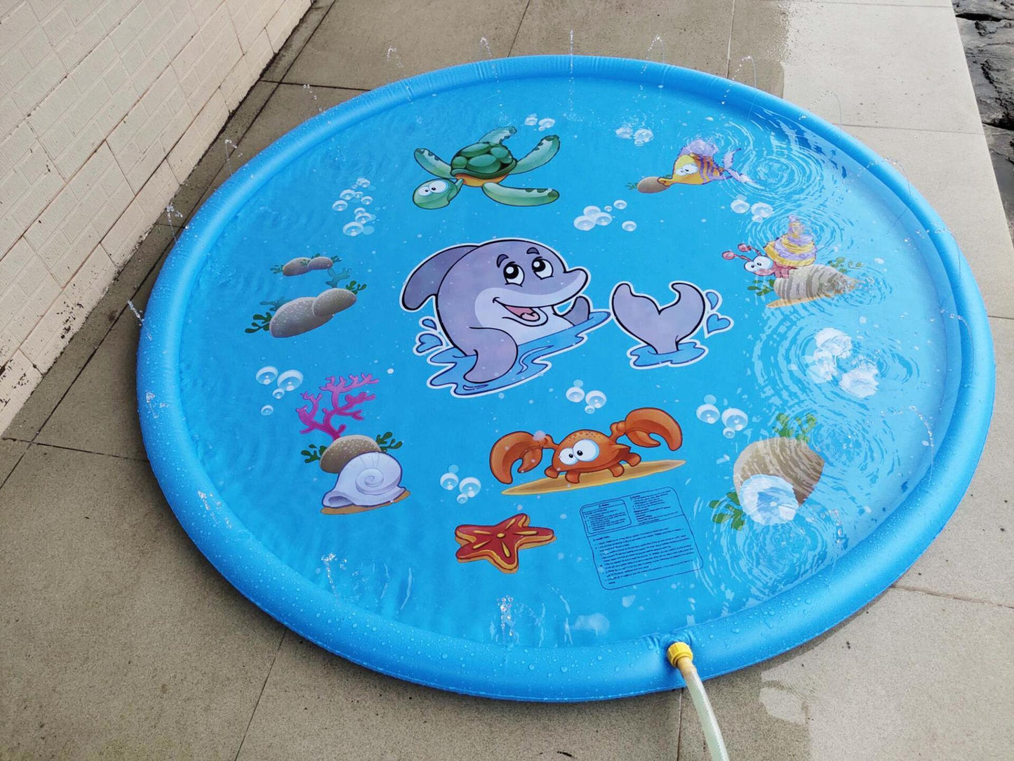 Alfombrilla de piscina con rociador de agua para niños, duradera y resistente, para jugar con salpicaduras y rociadores.