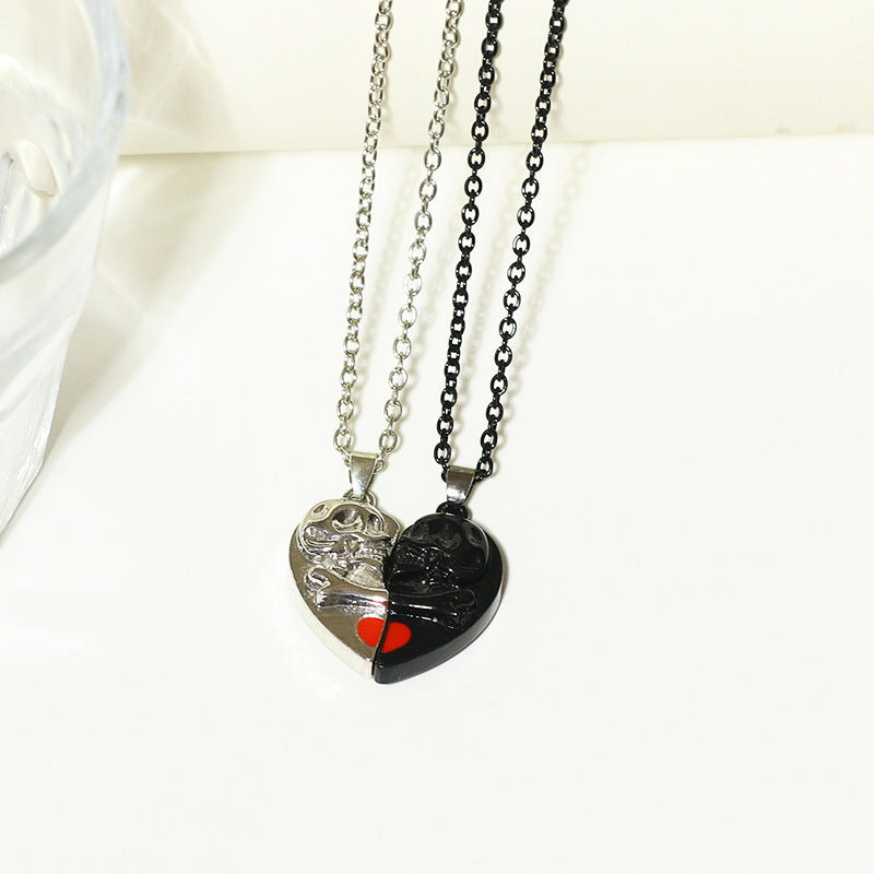 Punk Retro Skull Pendant Halloween Necklace Heart-shaped Magnetic Stitching Love Skull Couple Necklace